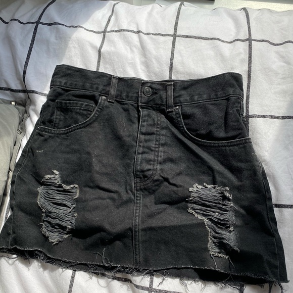 forever 21 black mini skirt size 27 - Picture 3 of 3